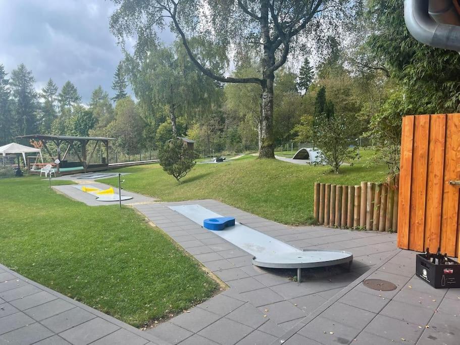 Gemuetliche Villa Am Waldrand In Taunusstein Exterior photo