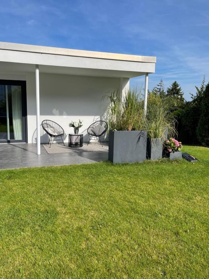Gemuetliche Villa Am Waldrand In Taunusstein Exterior photo